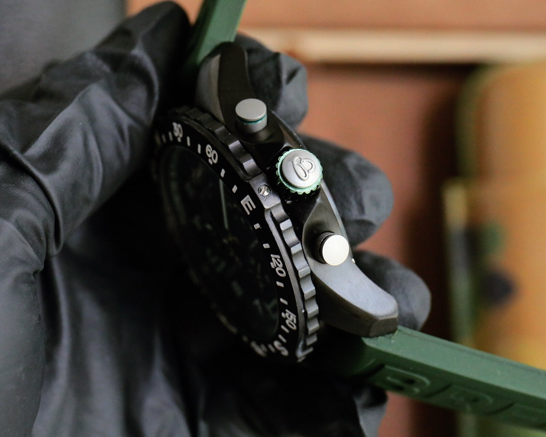 Chronograph - Black Ceramic Green- Green Rubber - Quartz - 43mm