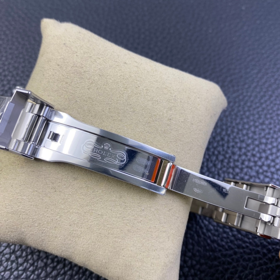 Rolex Cosmograph Daytona, stainless steel, white dial