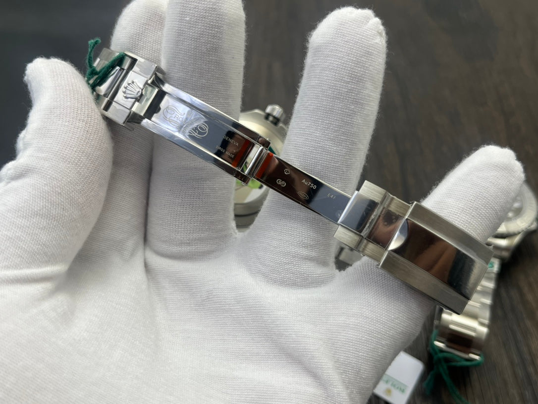 Rolex Oyster Perpetual 40 - White