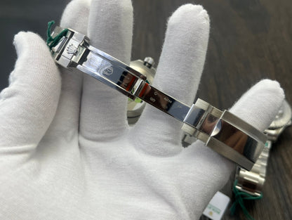 Rolex Oyster Perpetual 40 - White