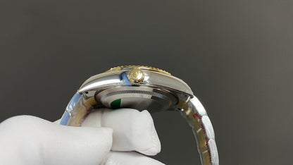 Rolex Sky-Dweller 42 - Black Silver Yellow Gold (Two-Tone)