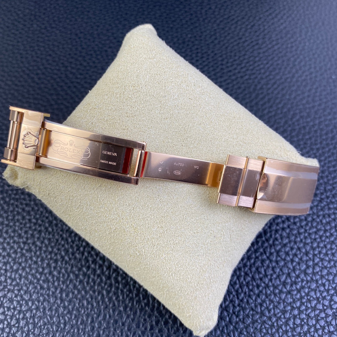 Rolex Yacht-Master 40/42, Everose gold on Oysterflex