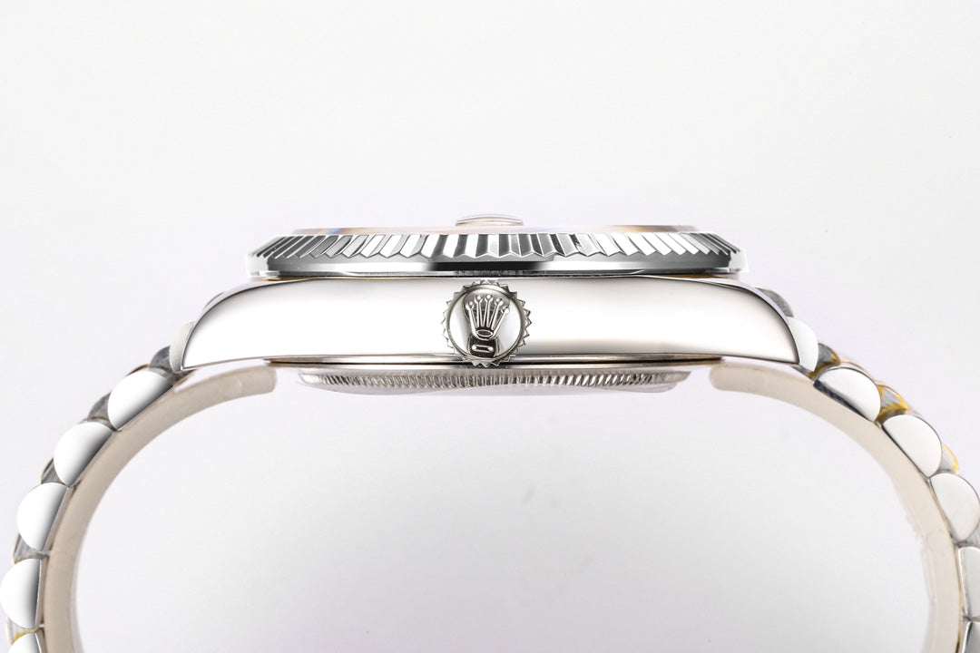 Rolex Sky-Dweller 42 - Yellow Silver White (Two-Tone)