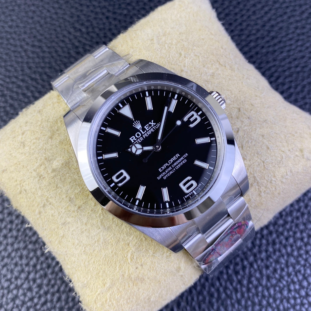 Rolex Oyster Perpetual 39, black dial