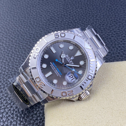 Rolex Submariner Date 40, black dial, white indexes