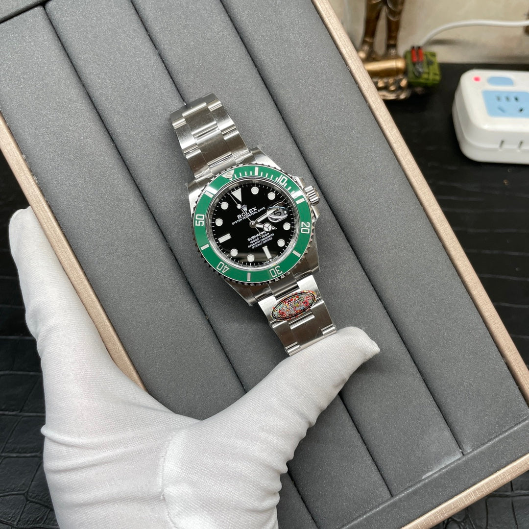 Rolex Oyster Perpetual Datejust 41 - Black Green