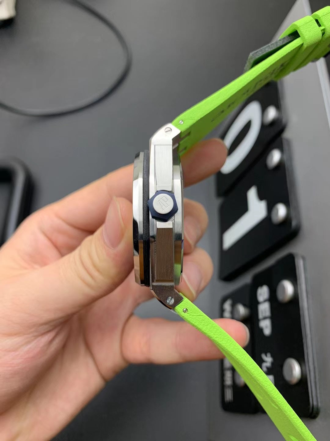 TOP! - 316L Steel - Green rubber - Automatic - 42mm