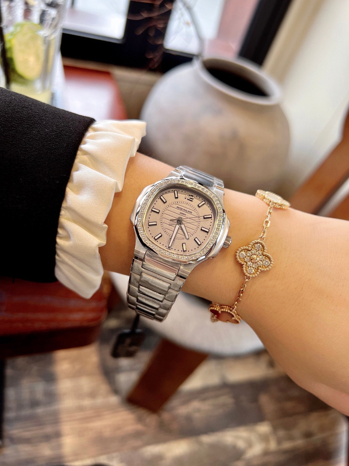 Lady - White - Rhinestones Bezel 316L Steel - Quartz - 35mm