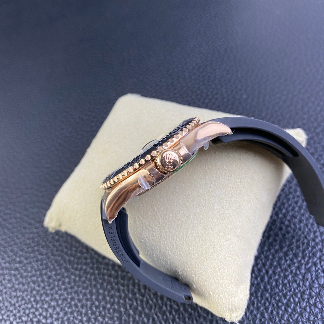 Rolex Yacht-Master 40/42, Everose gold on Oysterflex