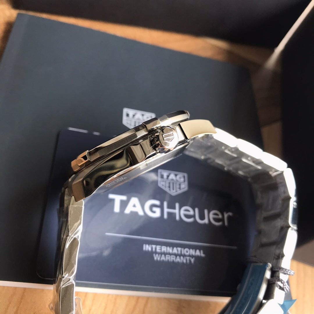 Blue - Silver 904L steel - Quartz - 41mm