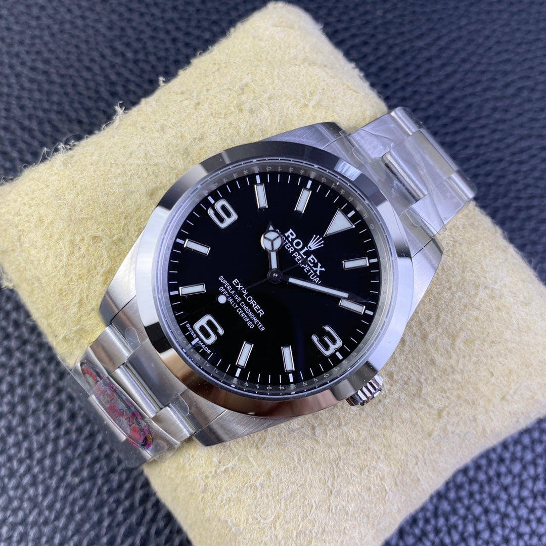 Rolex Oyster Perpetual 39, black dial
