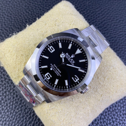 Rolex Oyster Perpetual 39, black dial
