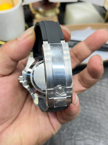 Rolex Yacht-Master 42, Oysterflex, black/white