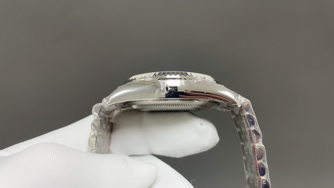 Rolex Yacht-Master 42, white/silver style