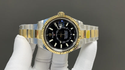 Rolex Sky-Dweller 42 - Black Silver Yellow Gold (Two-Tone)