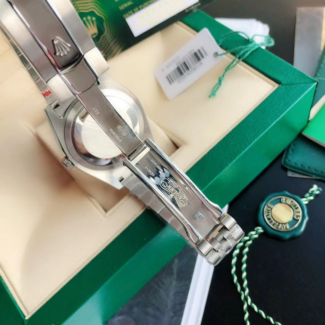 Rolex Oyster Perpetual 41, silver/white dial