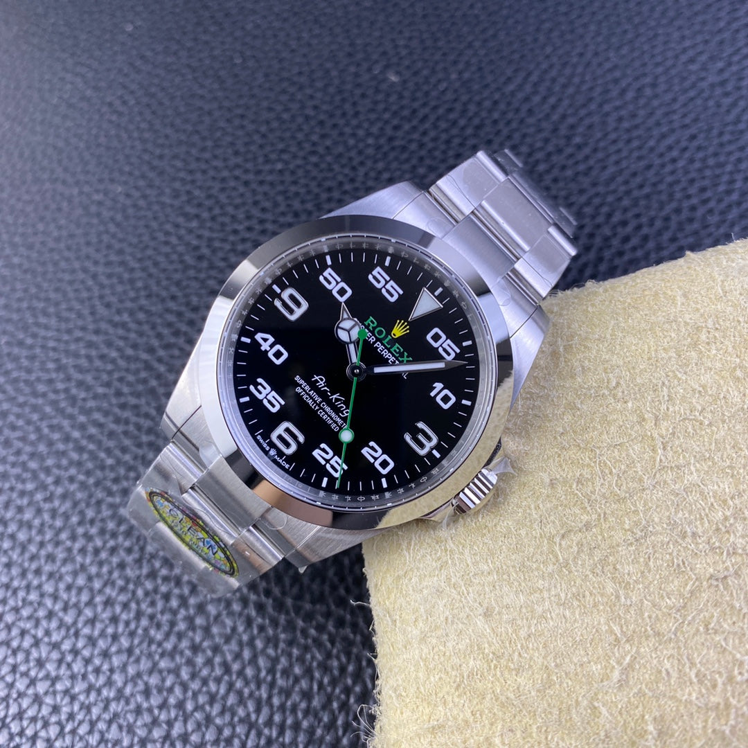 Rolex Submariner-style diver, black/white/colored variants