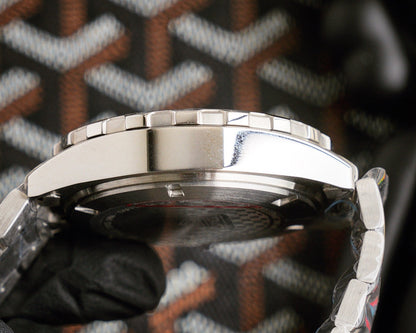 Chronograph - White 904L Steel - Quartz - 41mm