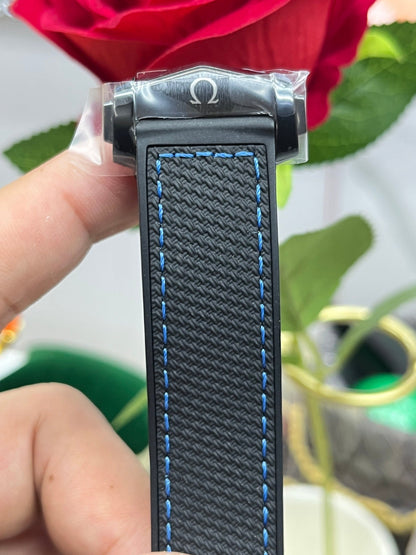 L Size Black Steel - Black rubber - Automatic - 45.5mm