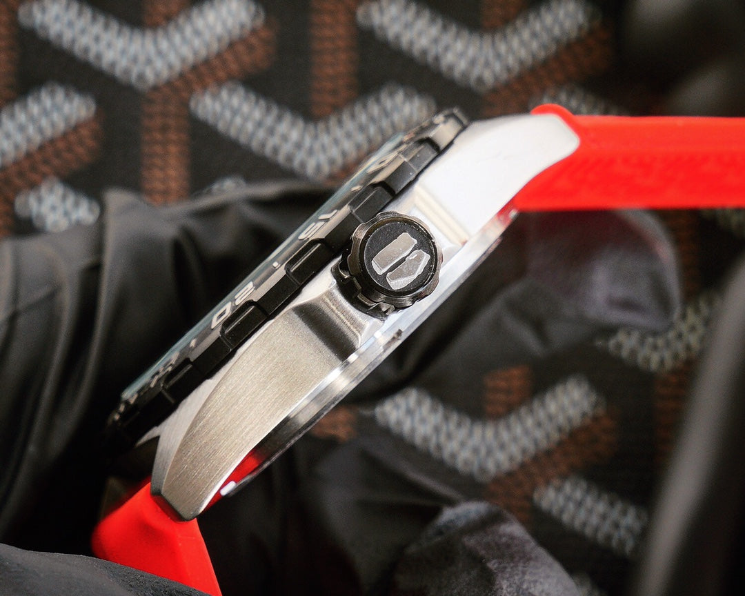 Black -Red Rubber - Automatic - 41mm