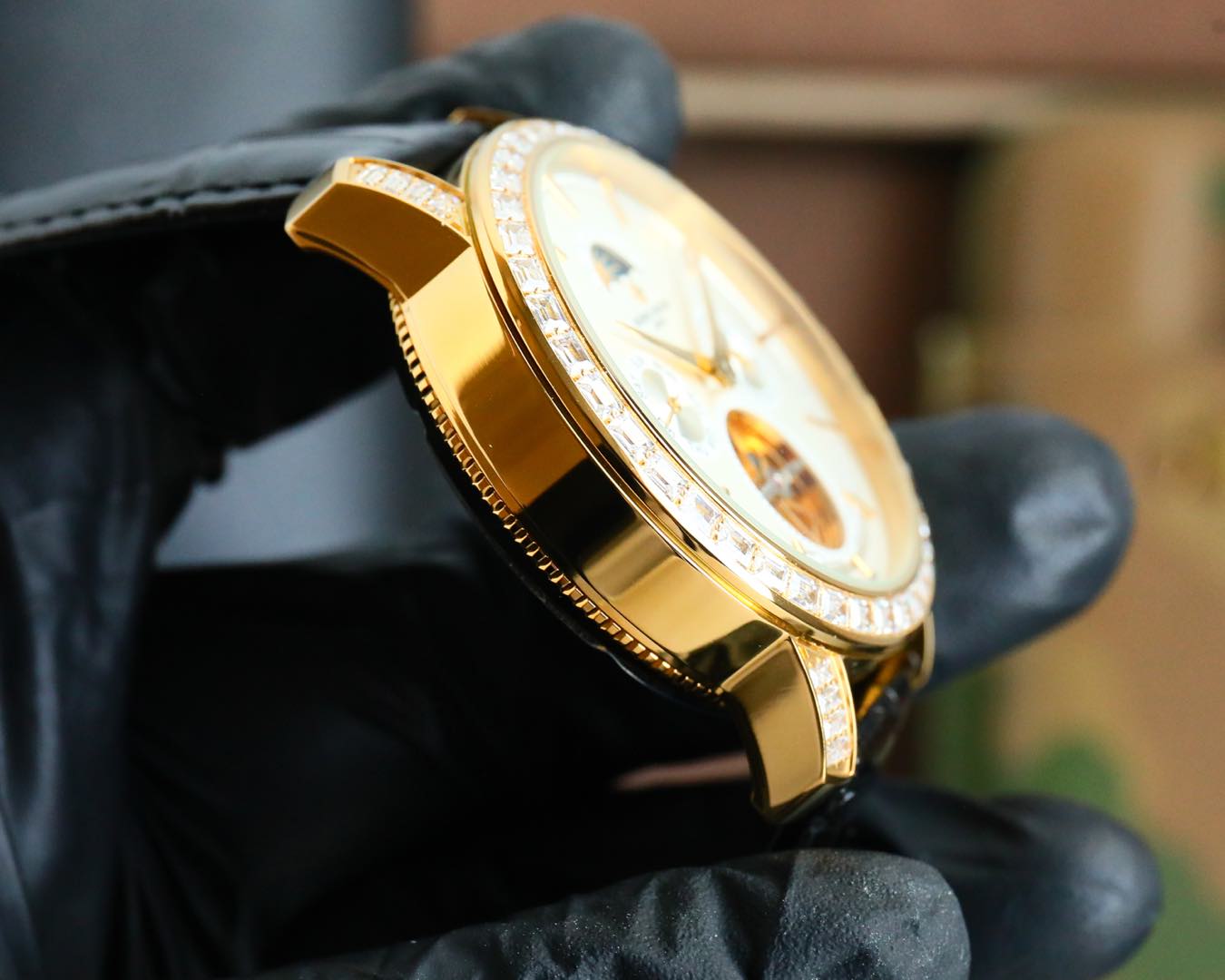 Toubillon -White Yellow - Black Leather - Automatic - 44mm