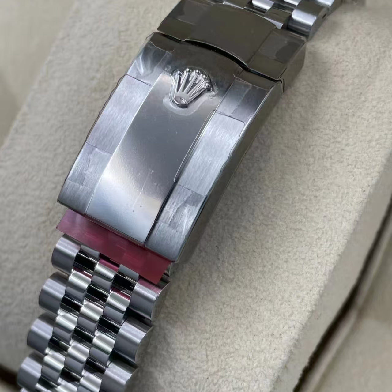 Rolex Oyster Perpetual 41, silver/white dial