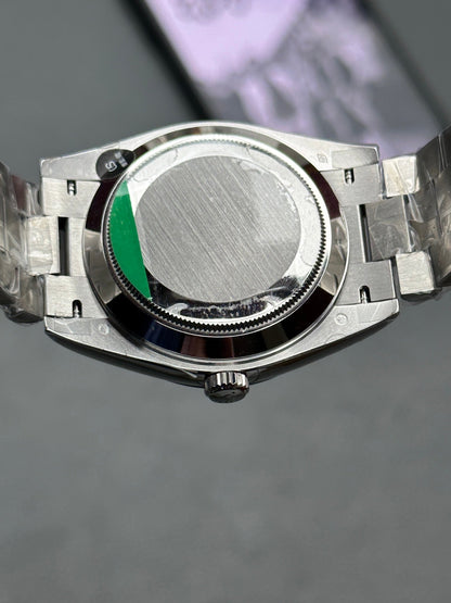 Rolex Submariner-style diver, black/white/colored variants