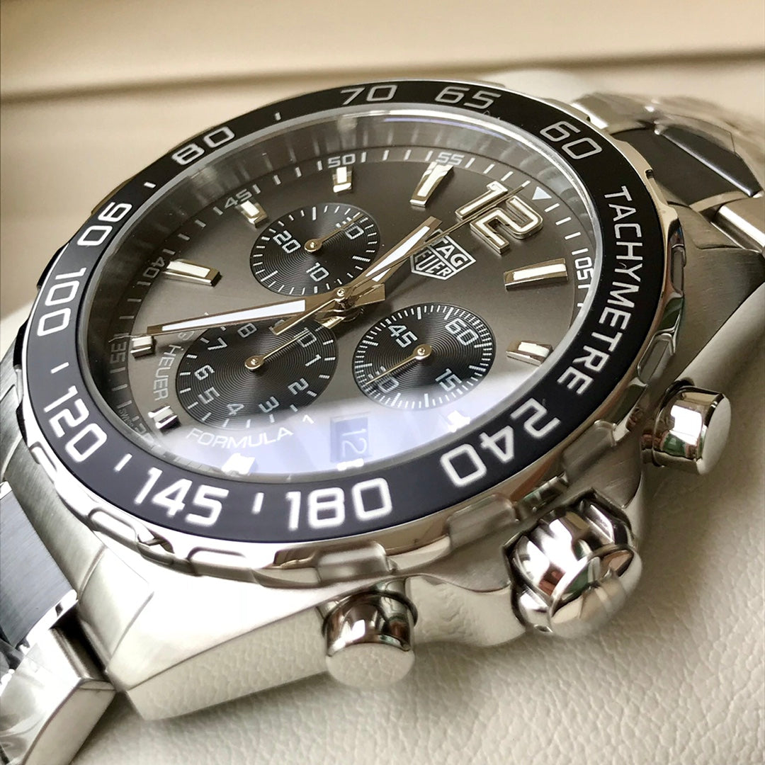 Chronograph - Silver - 904L steel - Quartz - 41mm