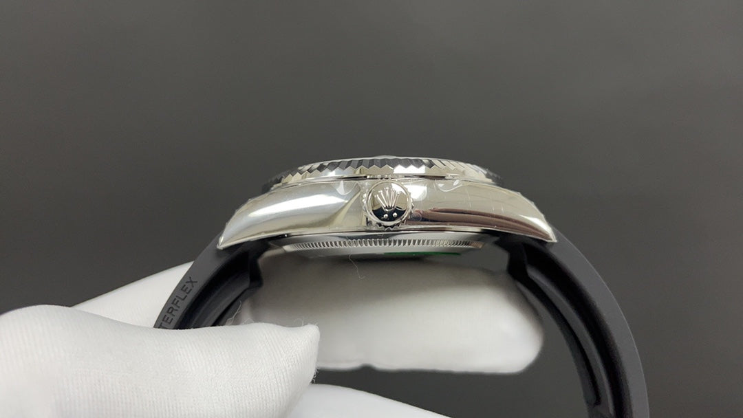 Rolex Sky-Dweller 42 - Black Silver (Rubber)