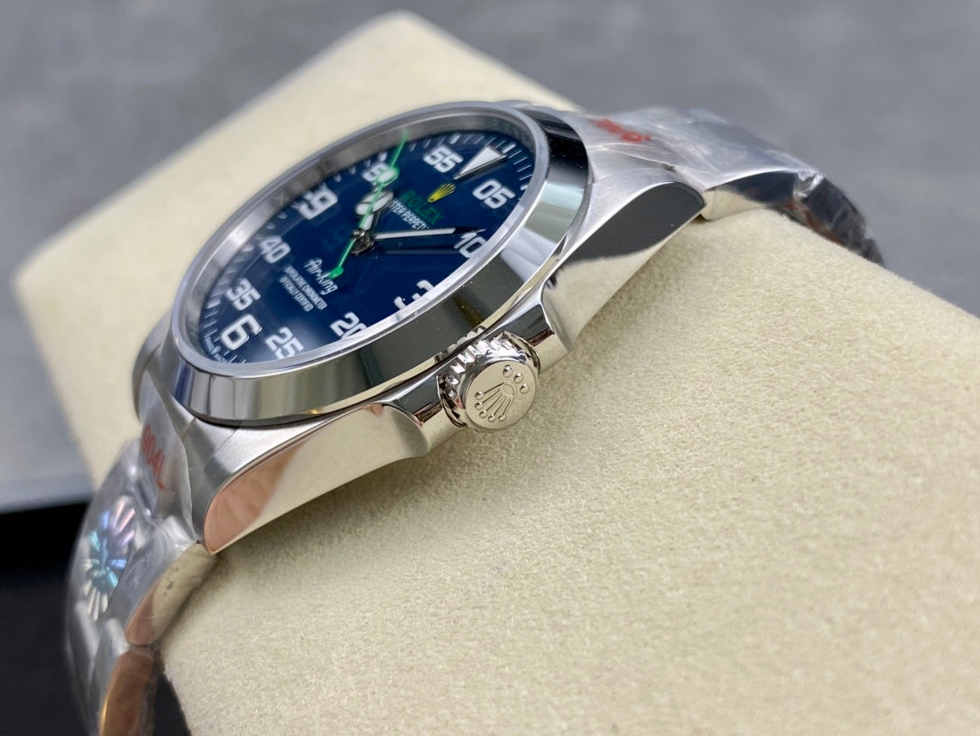 Rolex Submariner-style diver, black/white/colored variants