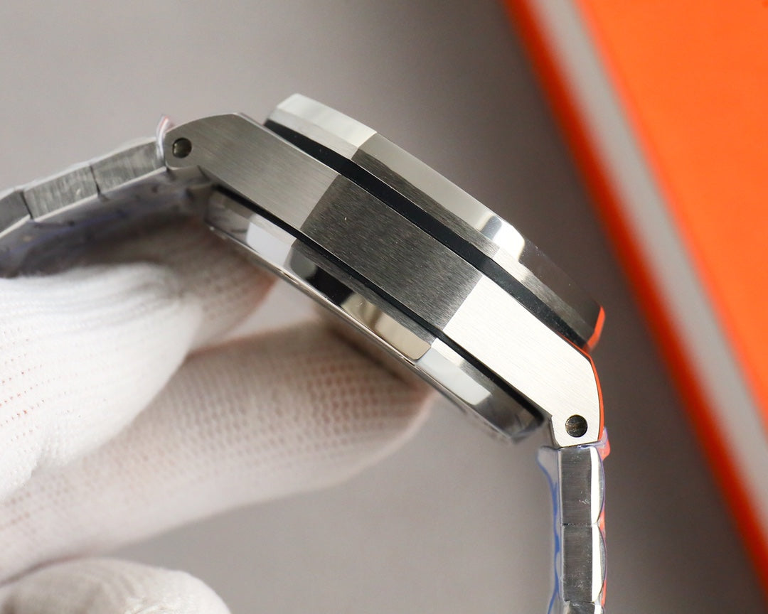 Chronograph - White Ceramic Bezel - Silver 904L Steel - Automatic - 42mm