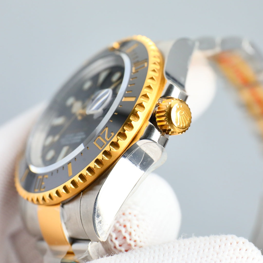 Rolex Sea-Dweller 43, steel & yellow gold
